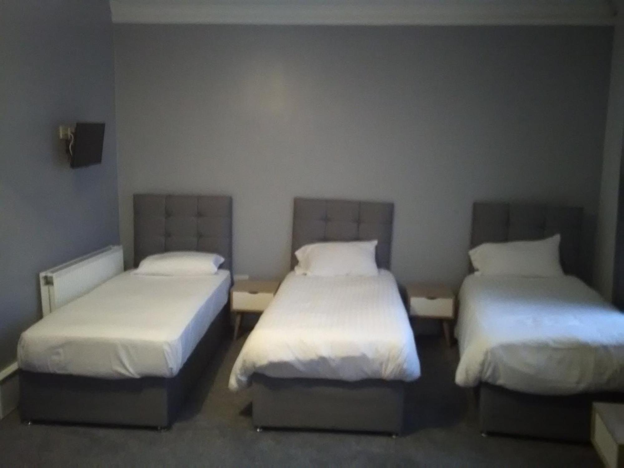 Newcastle West Hotel&Bar Zimmer foto