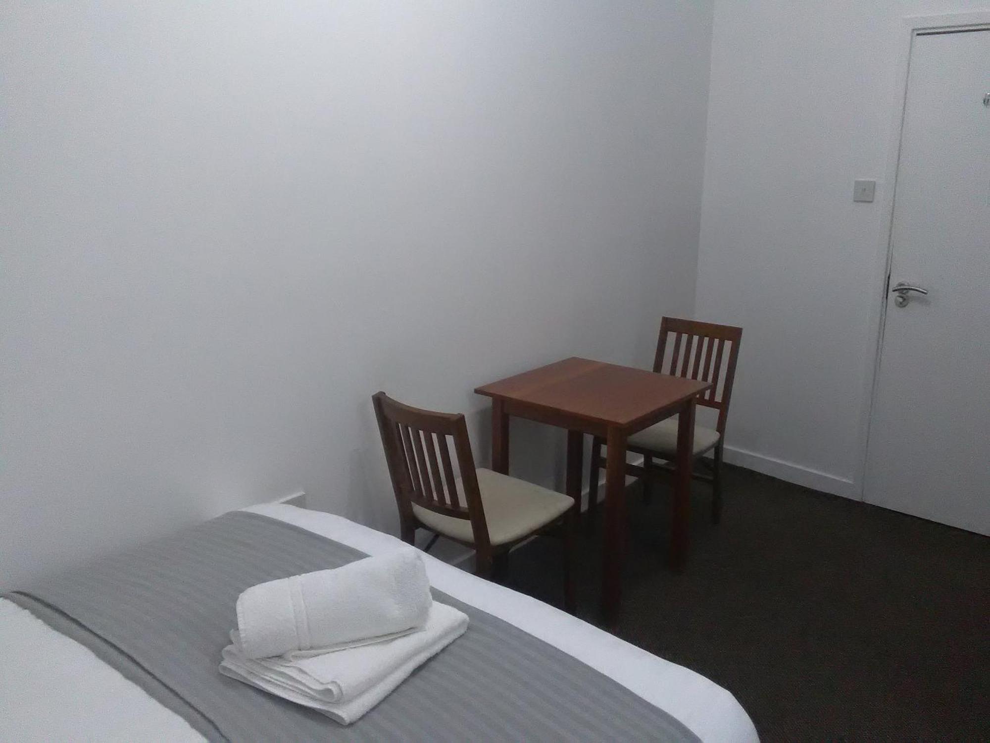 Newcastle West Hotel&Bar Zimmer foto