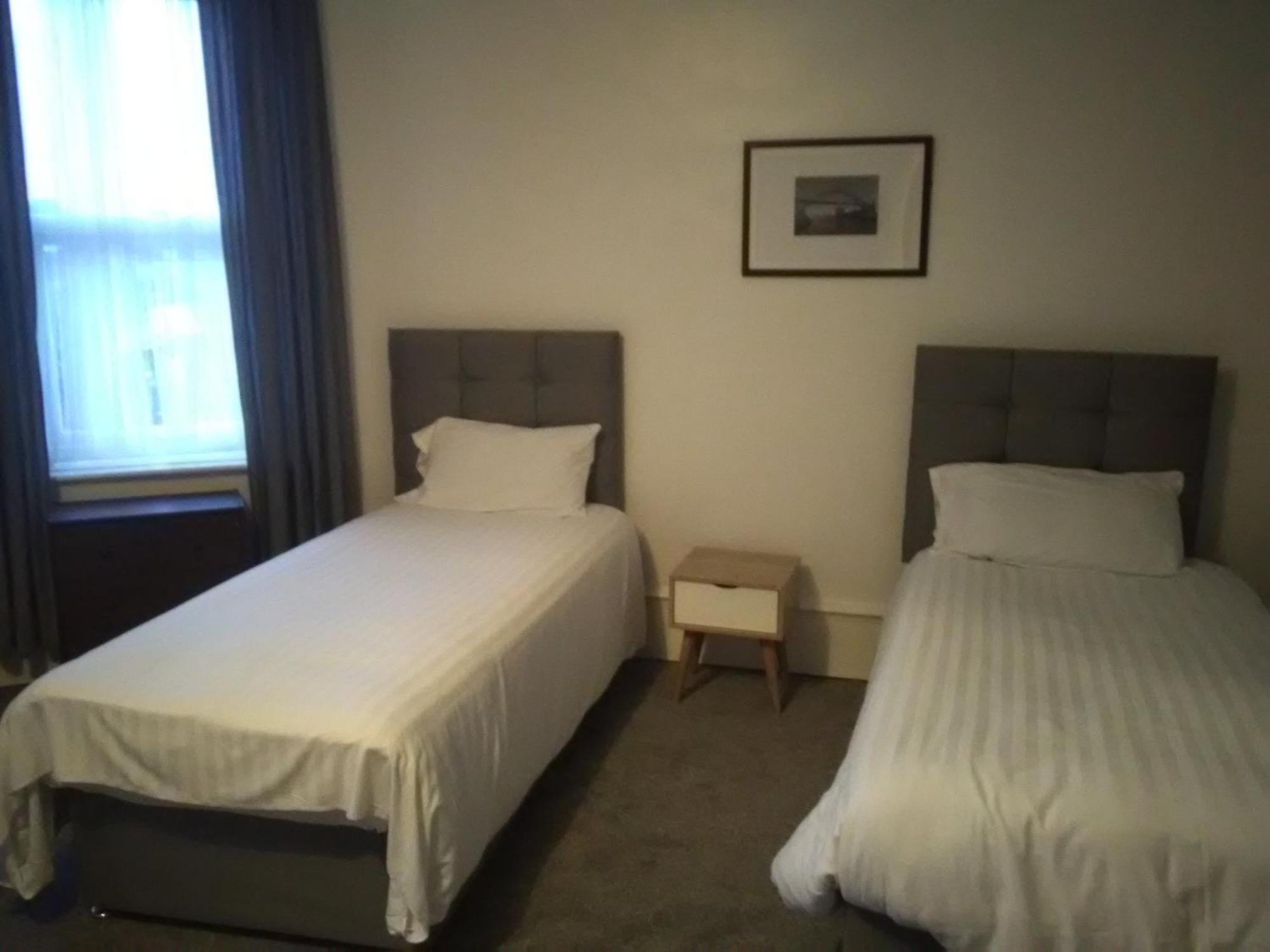 Newcastle West Hotel&Bar Zimmer foto