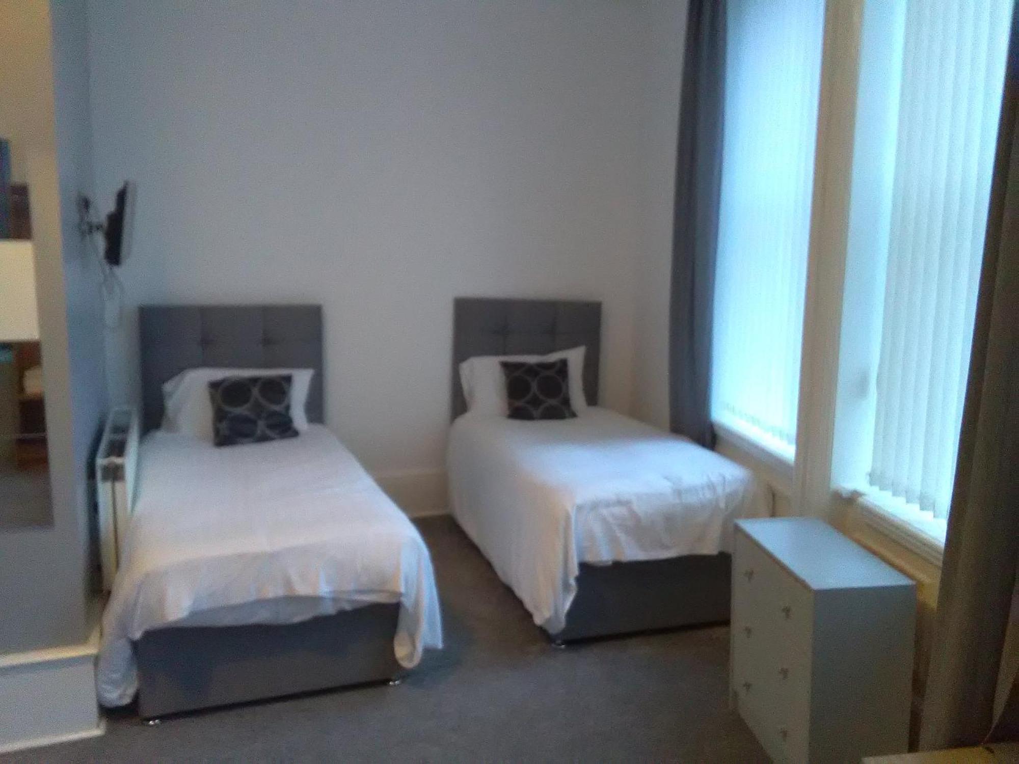 Newcastle West Hotel&Bar Zimmer foto