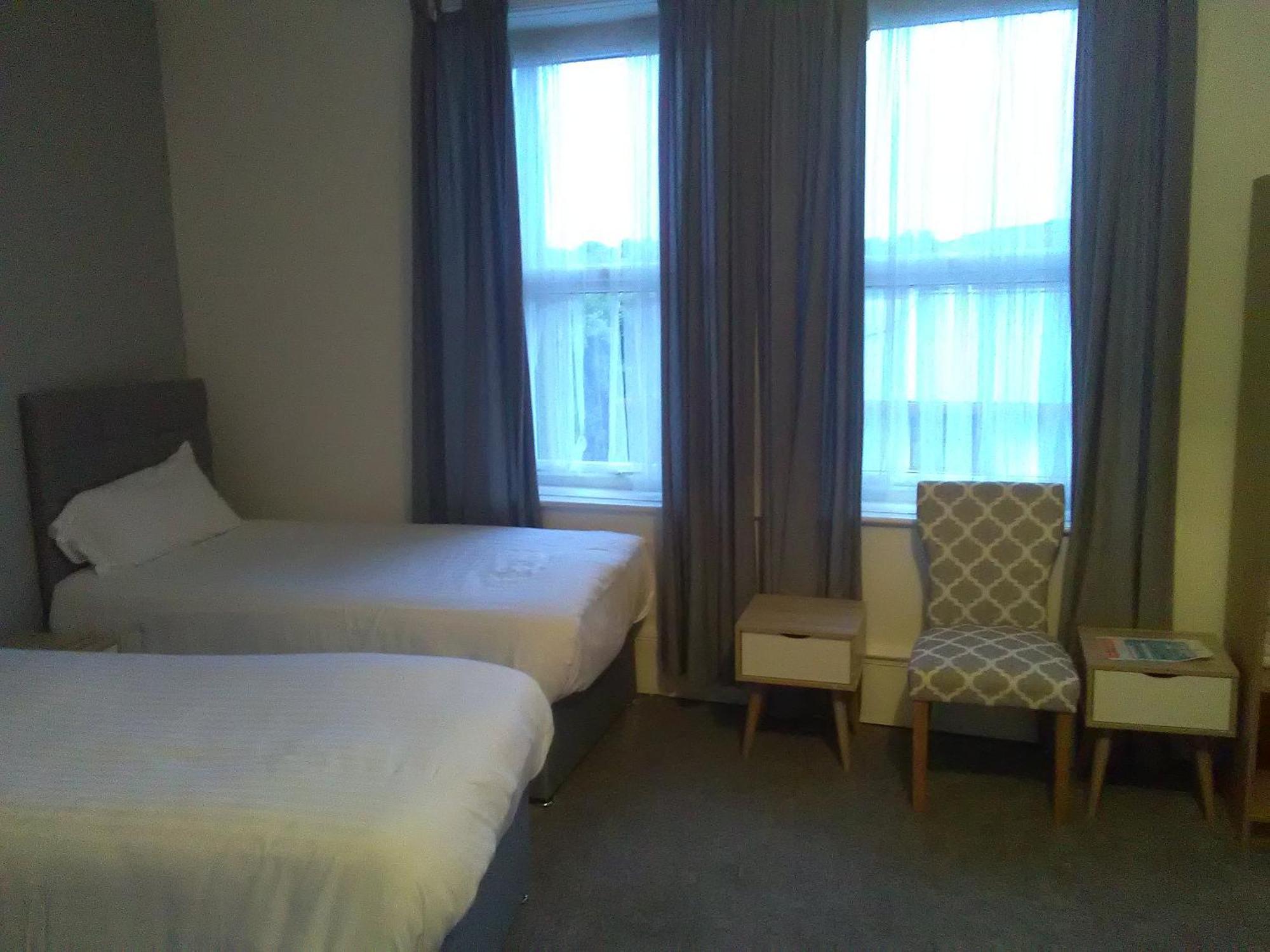 Newcastle West Hotel&Bar Zimmer foto