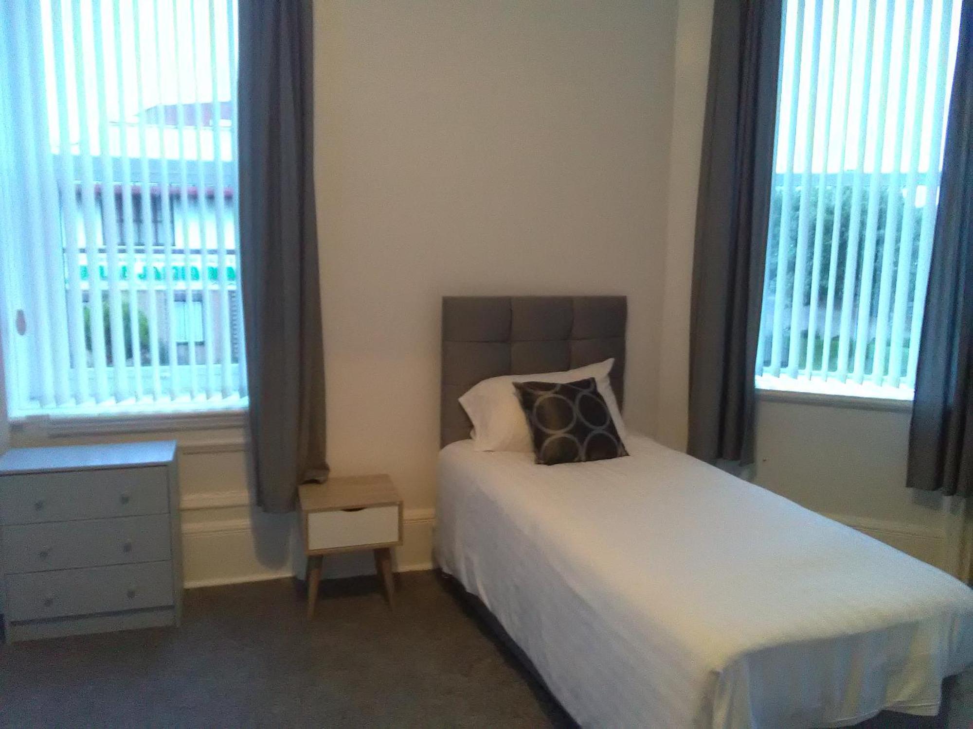 Newcastle West Hotel&Bar Zimmer foto